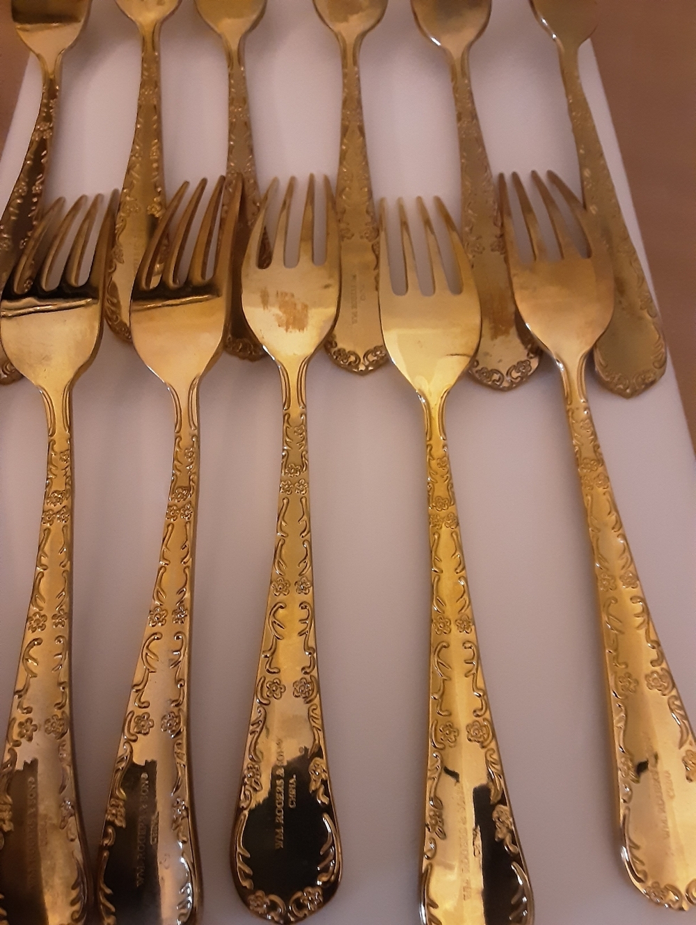 Vintage Wm Rogers & Son Golden Enchanted Rose Flatware 22K Gold Plated Set - Picture 7 of 13